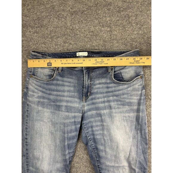 Carve Designs Jeans Womens 14 Blue Light Wash Ankle Crop Cuffed Stretch - Picture 3 of 8